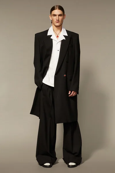 Look 10